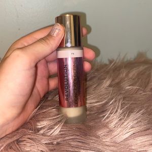 makeup revolution foundation color F6